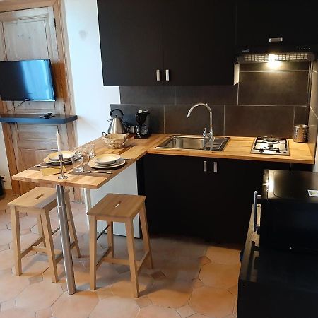 Appartements D'Hotes La Foulonnerie Mios Buitenkant foto